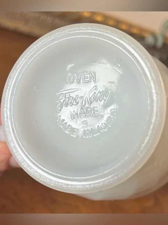 Vintage Fire King White Milk Glass Swirl Sugar Bowl and Creamer - Picture 8 of 12